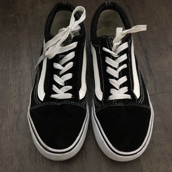 black vans size 8.5